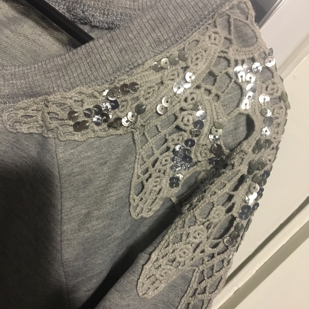 Grey sweater - Picture 2 of 3
